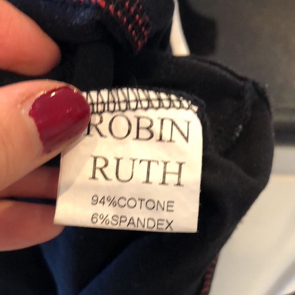 Capri Kid’s XL Black T-shirt - Picture 3 of 4